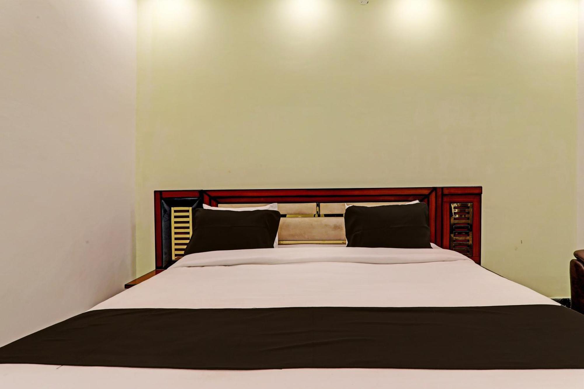 Hotel O Awadh International Bela Pratapgarh 外观 照片