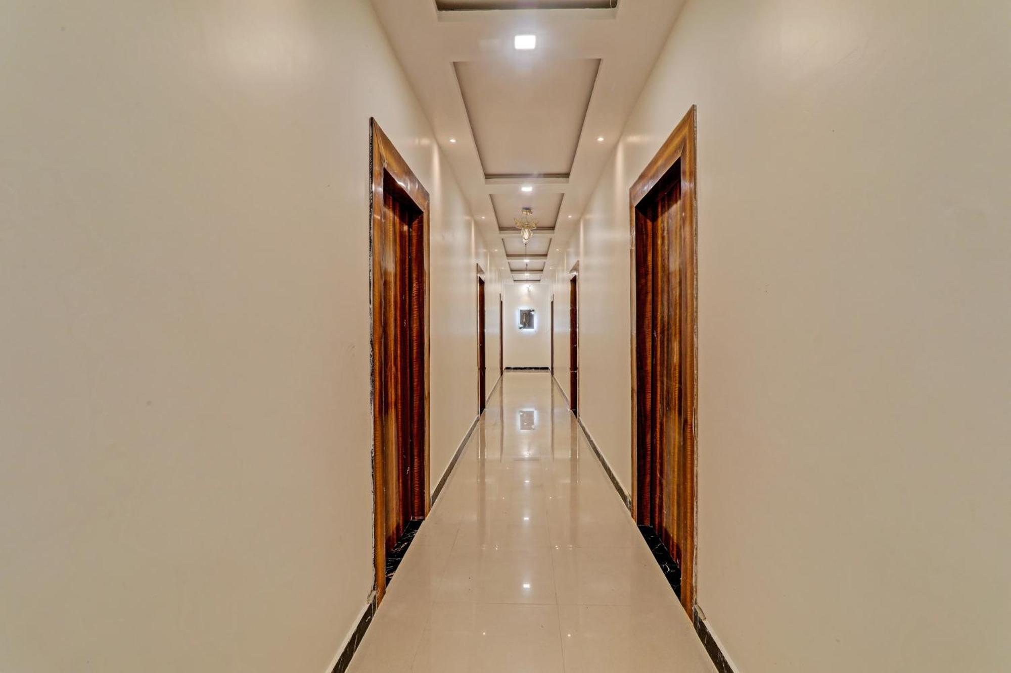 Hotel O Awadh International Bela Pratapgarh 外观 照片