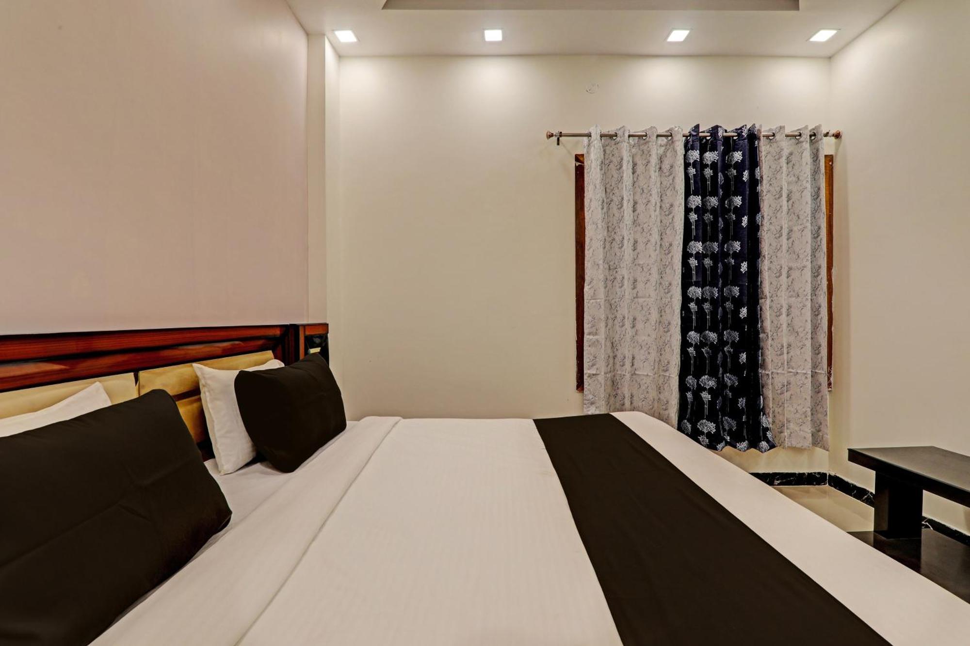 Hotel O Awadh International Bela Pratapgarh 外观 照片